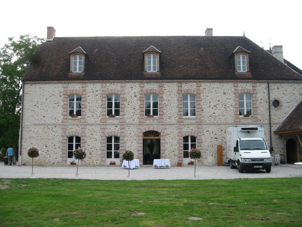 父亲的城堡酒店 Villiers-aux-Corneilles 外观 照片